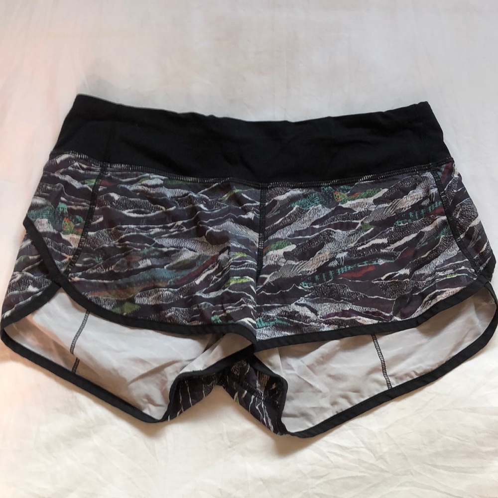 Lululemon speed up shorts 2.5in - 6